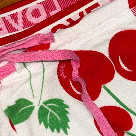 PINK by Victoria’s Secret Cherry 🍒 Boy Shorts - Picture 4 of 7